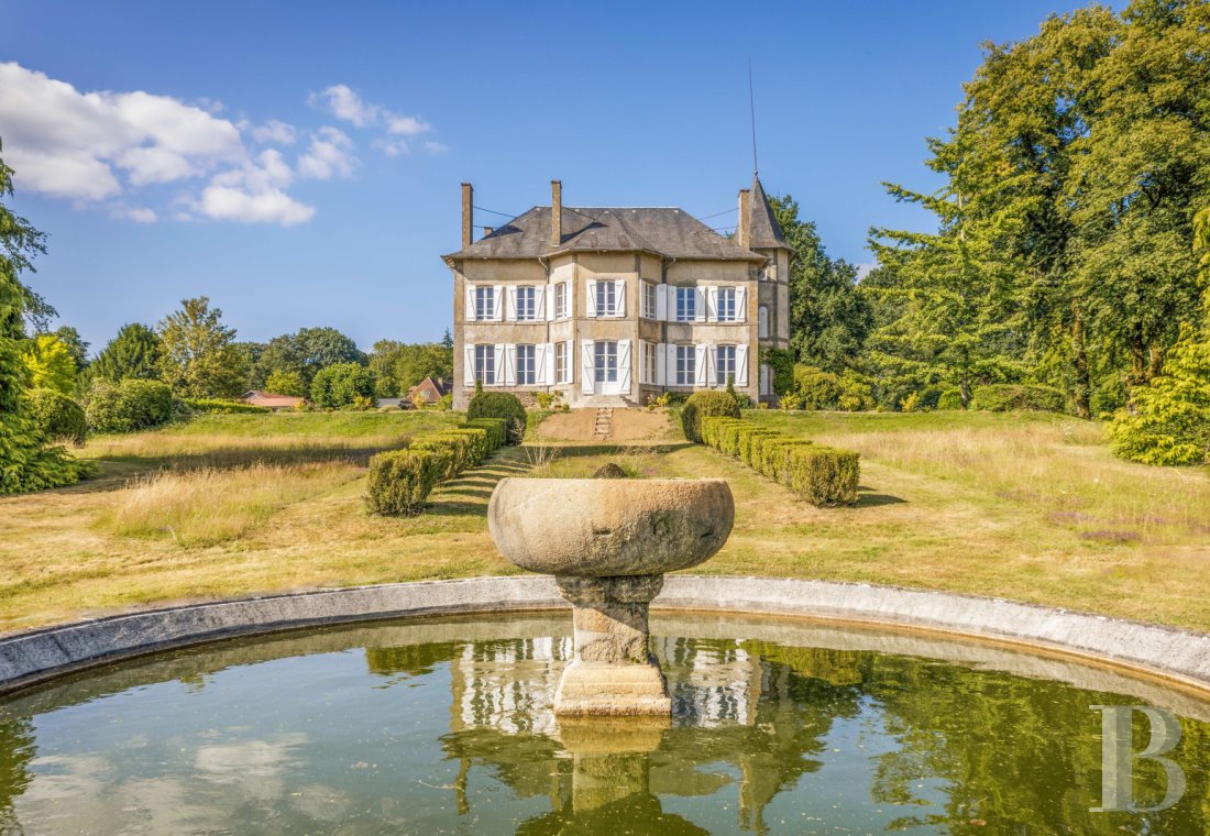 A 19th-century château dominating the surrounding landscape, south of Limoges in Haute-Vienne - photo  n°22